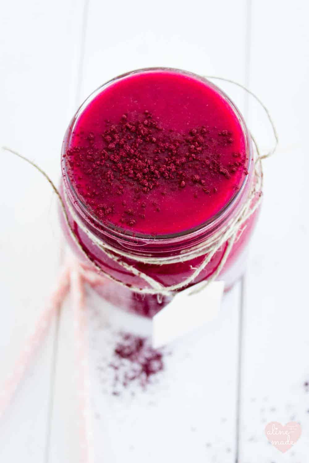 Apple and Beetroot Smoothie - Amazing Purple Color