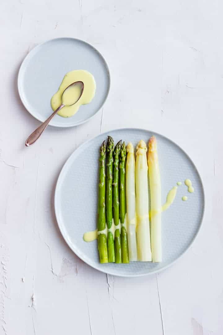 Steamed Asparagus with Sauce Hollandaise | Recipe