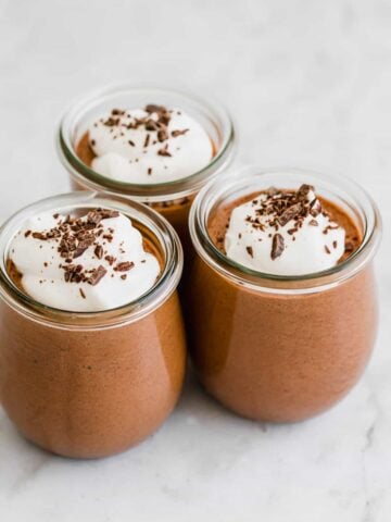 3 gläser vegane mousse au chocolat