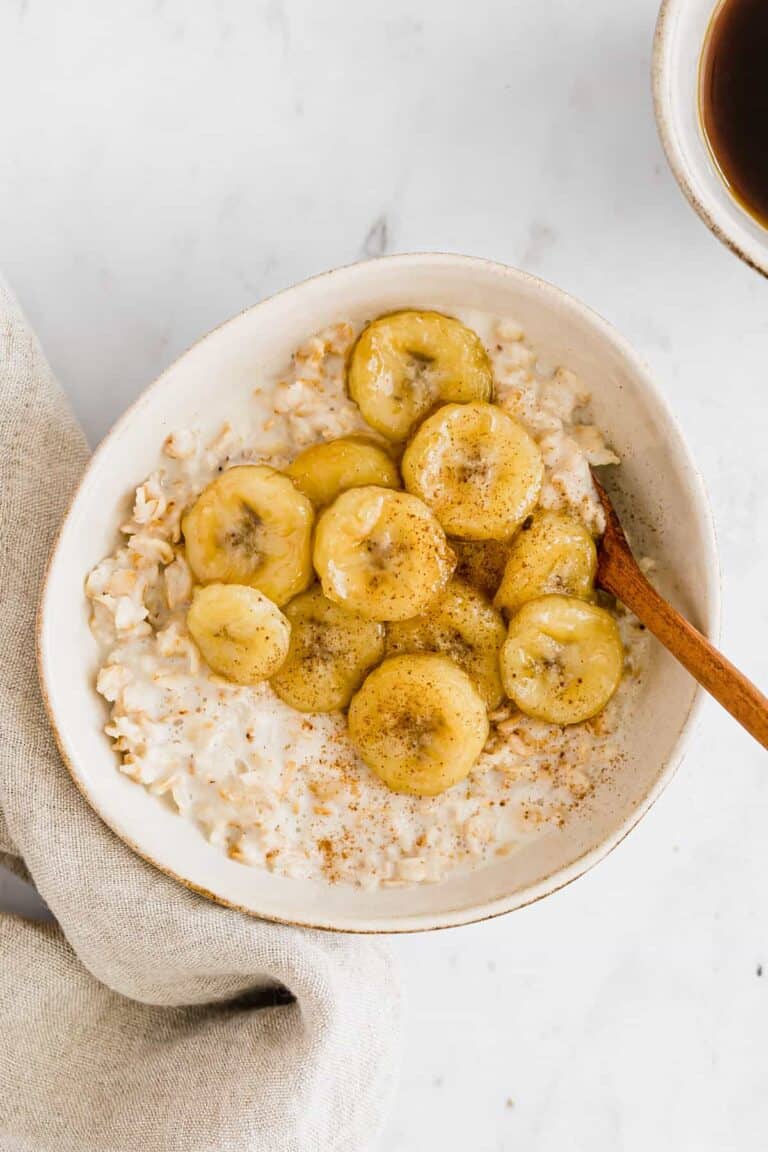 toasted oatmeal topped with caramelized bananas