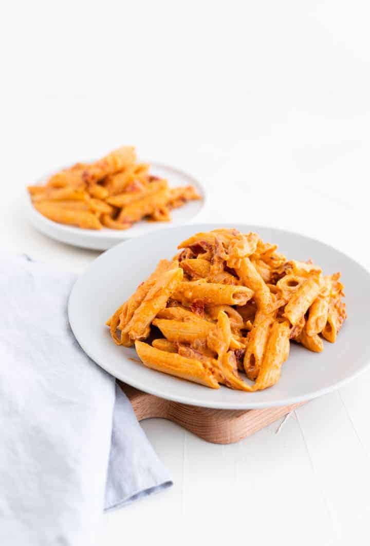 creamy vegan pasta made with cashew tomato pasta sauce
