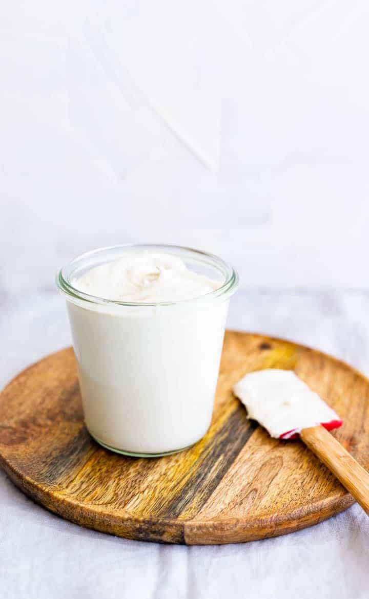 vegan cashew cream as a vegan substitute for heavy cream