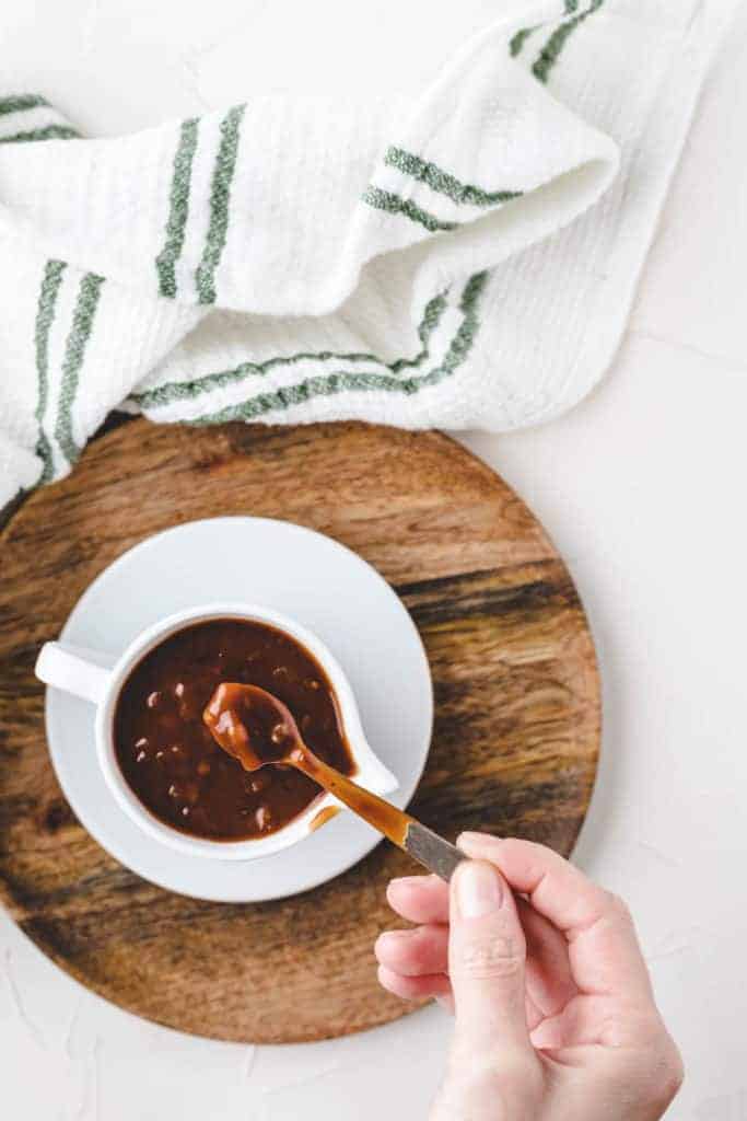 chunky vegan brown gravy