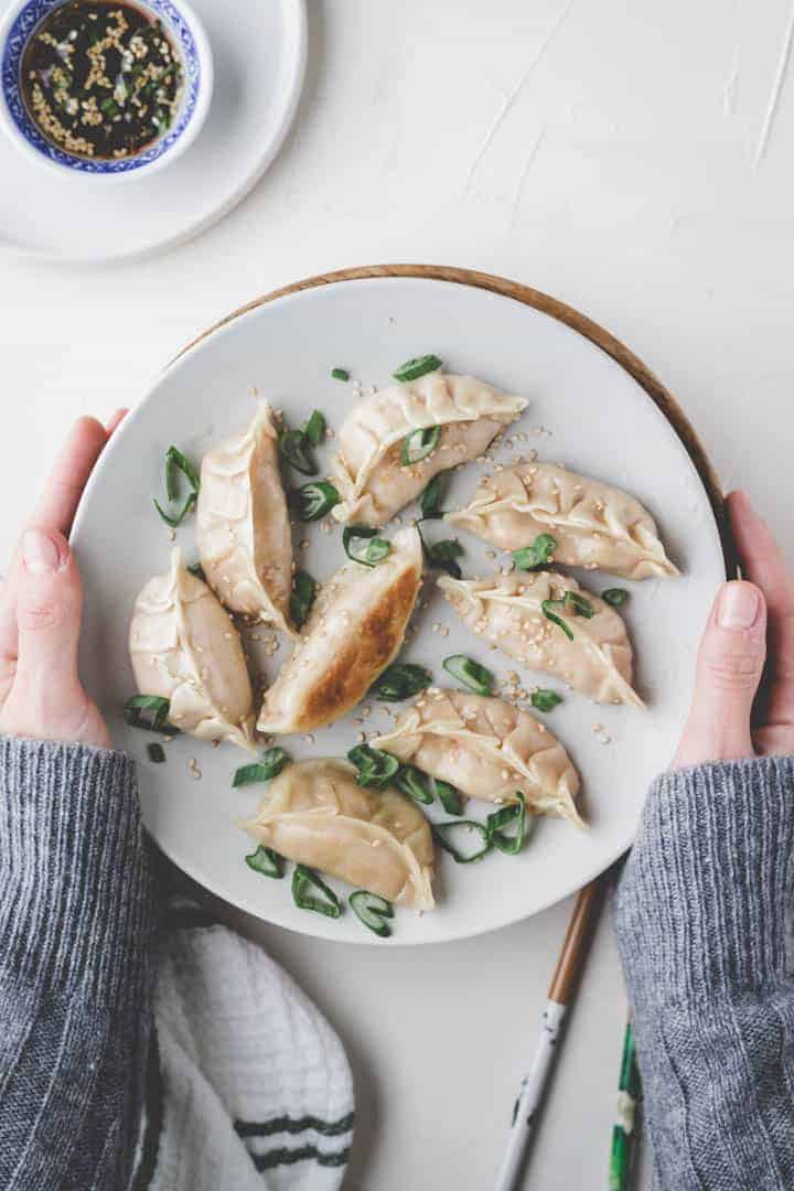 vegan dumplings recipe with dumpling dipping sauce