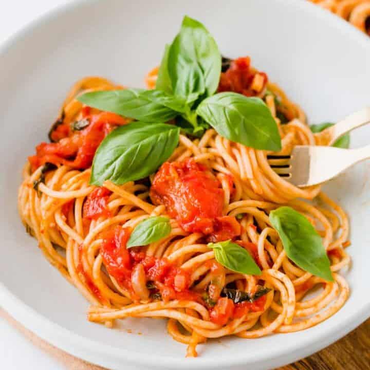 Spaghetti-Pomodoro-2-720x720.jpg