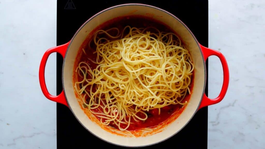 Spaghetti Pomodoro Rezept Schritt 4