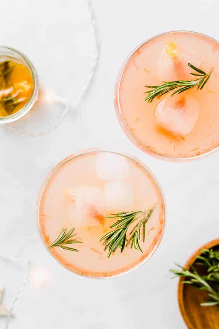 non-alcoholic grapefruit mocktail with rosemary sirup