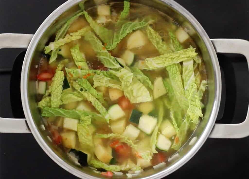 vegetable soup cooking