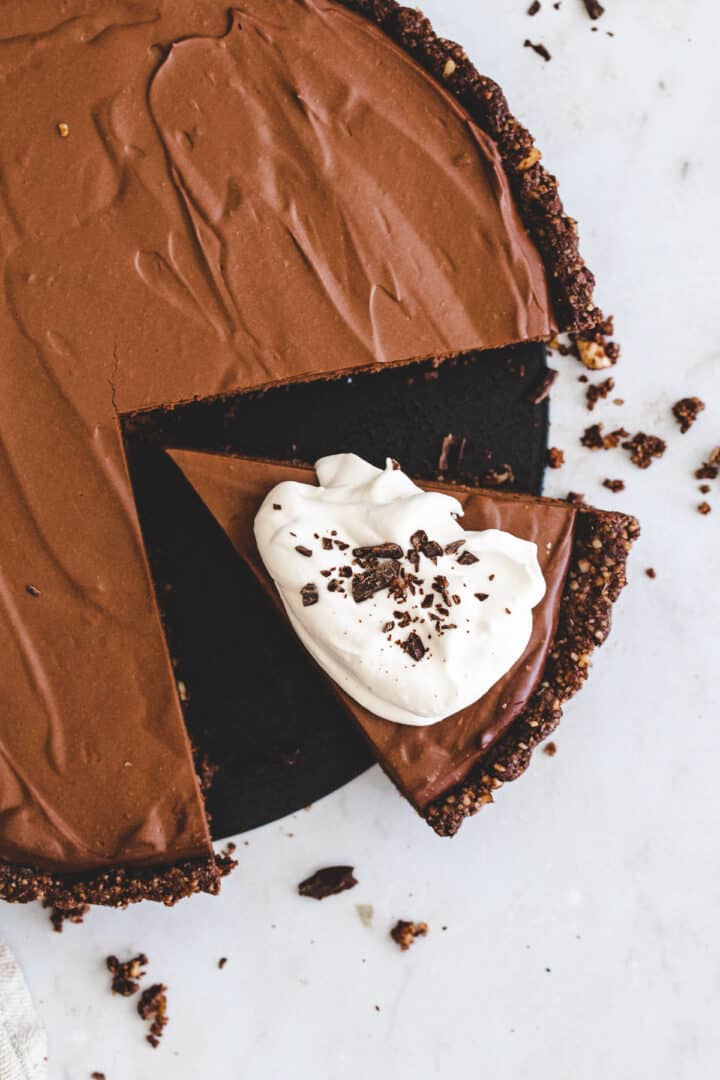 vegan chocolate pie with dairy-free whipped cream