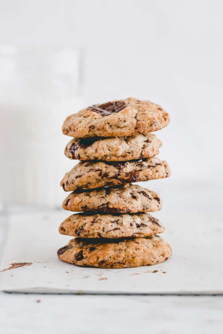 a stack of cookies
