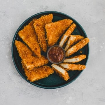 vegan tofu nuggets on a blue plate