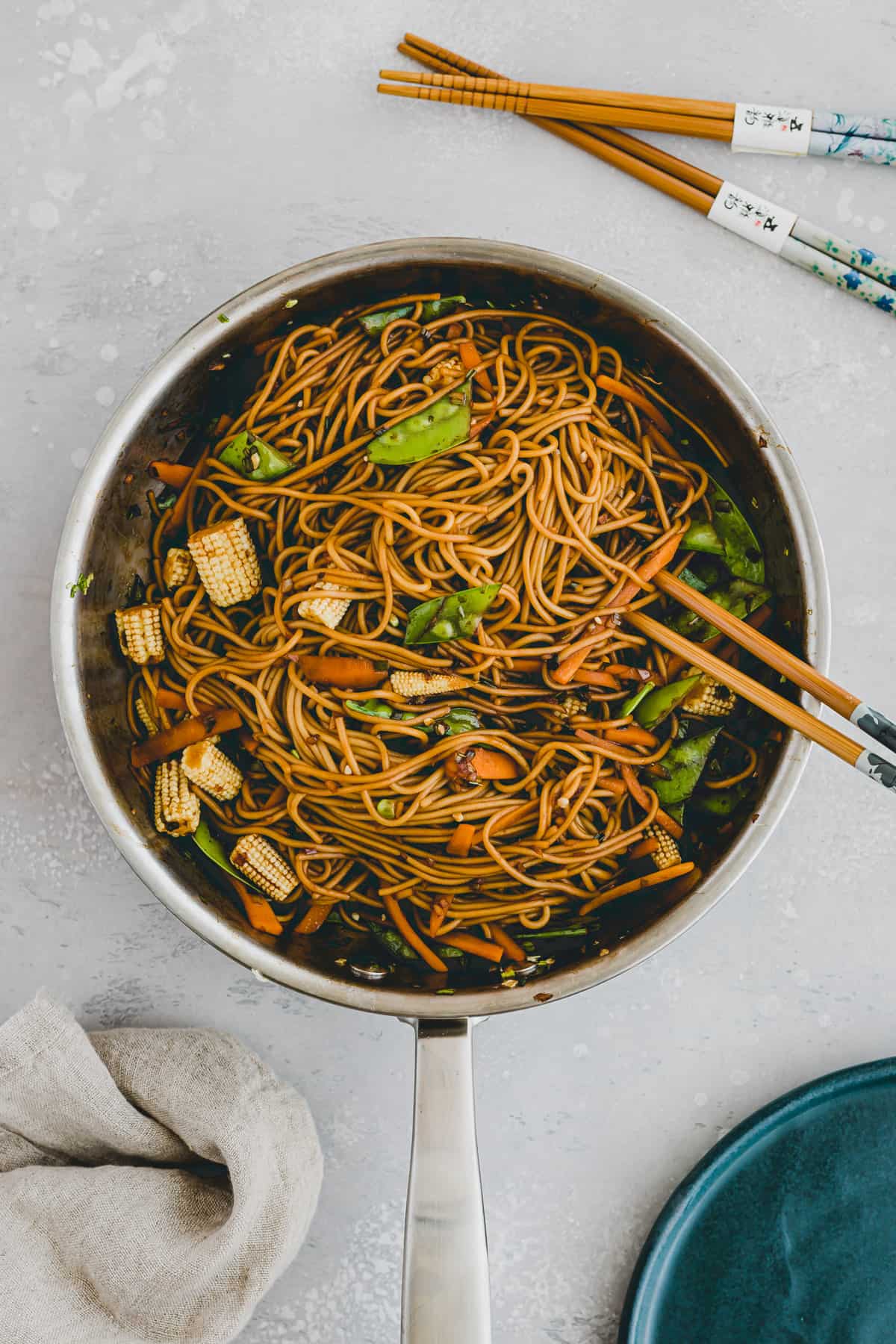 chinese lo mein noodles in a skillet