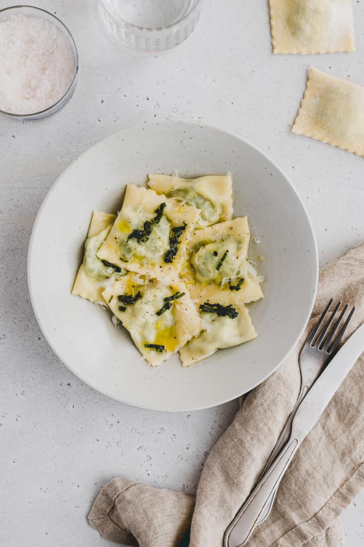 homemade spinach ricotta ravioli