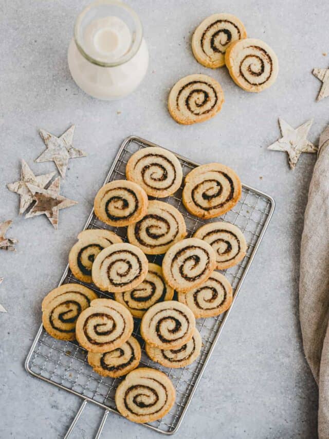 Vegan Cinnamon Roll Cookies