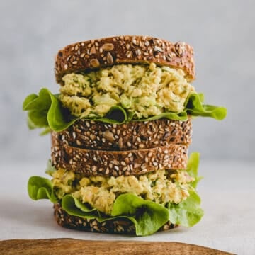 vegan egg salad sandwich with chickpeas