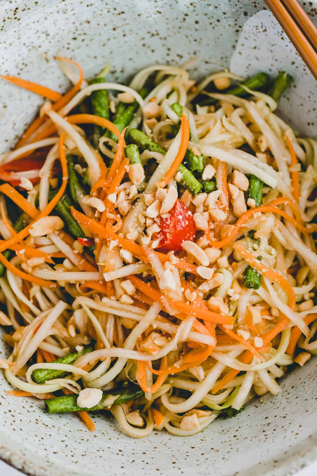 macro shot of thai papaya salad