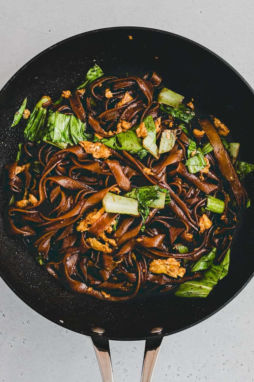Pad See Ew Rezept in einem wok