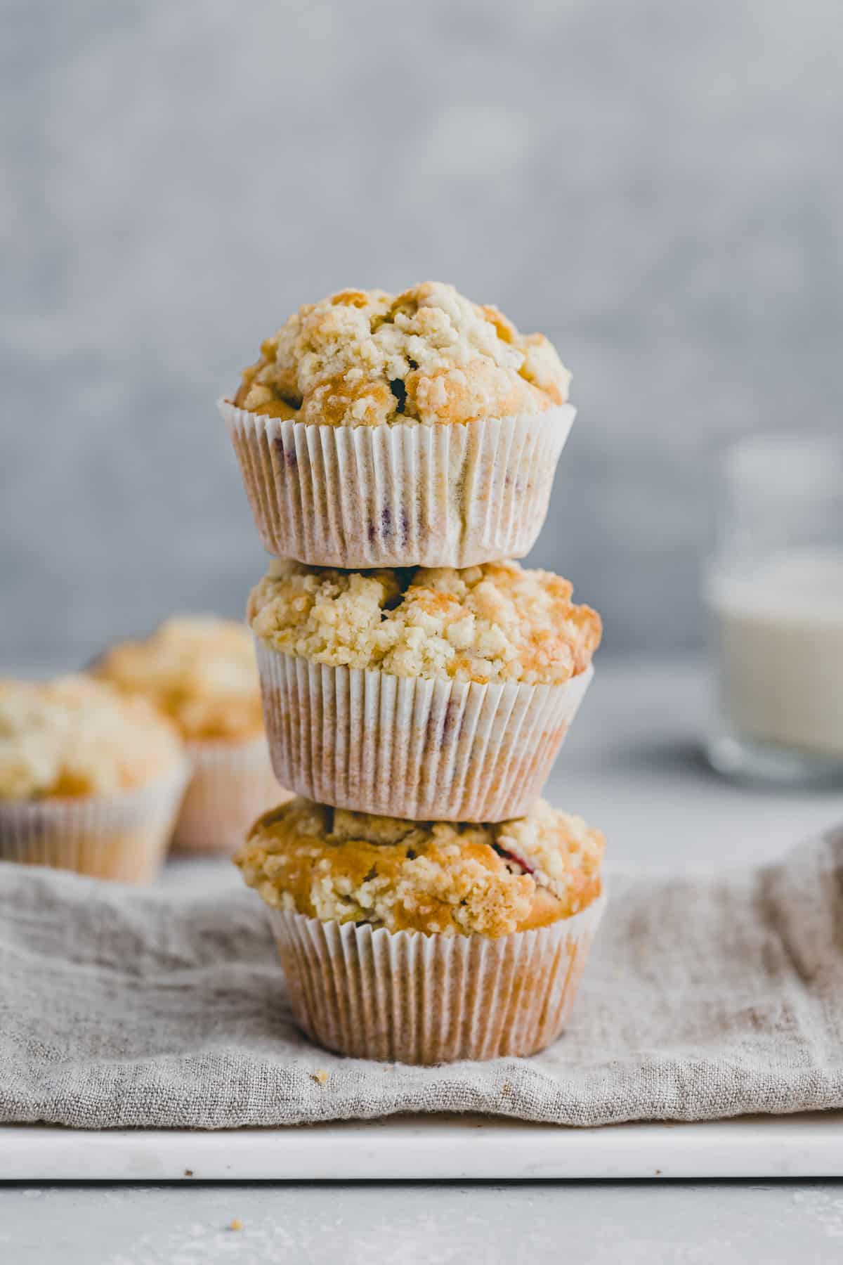 gestapelte rhabarbermuffins