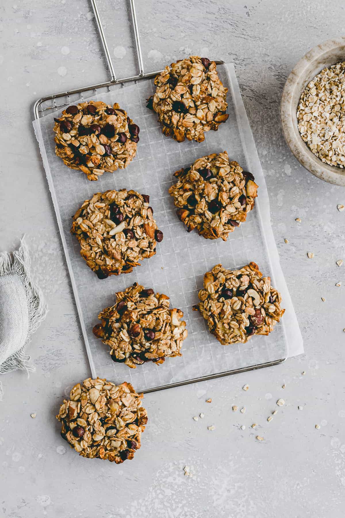 oatmeal cookies with banana and chocolate chips