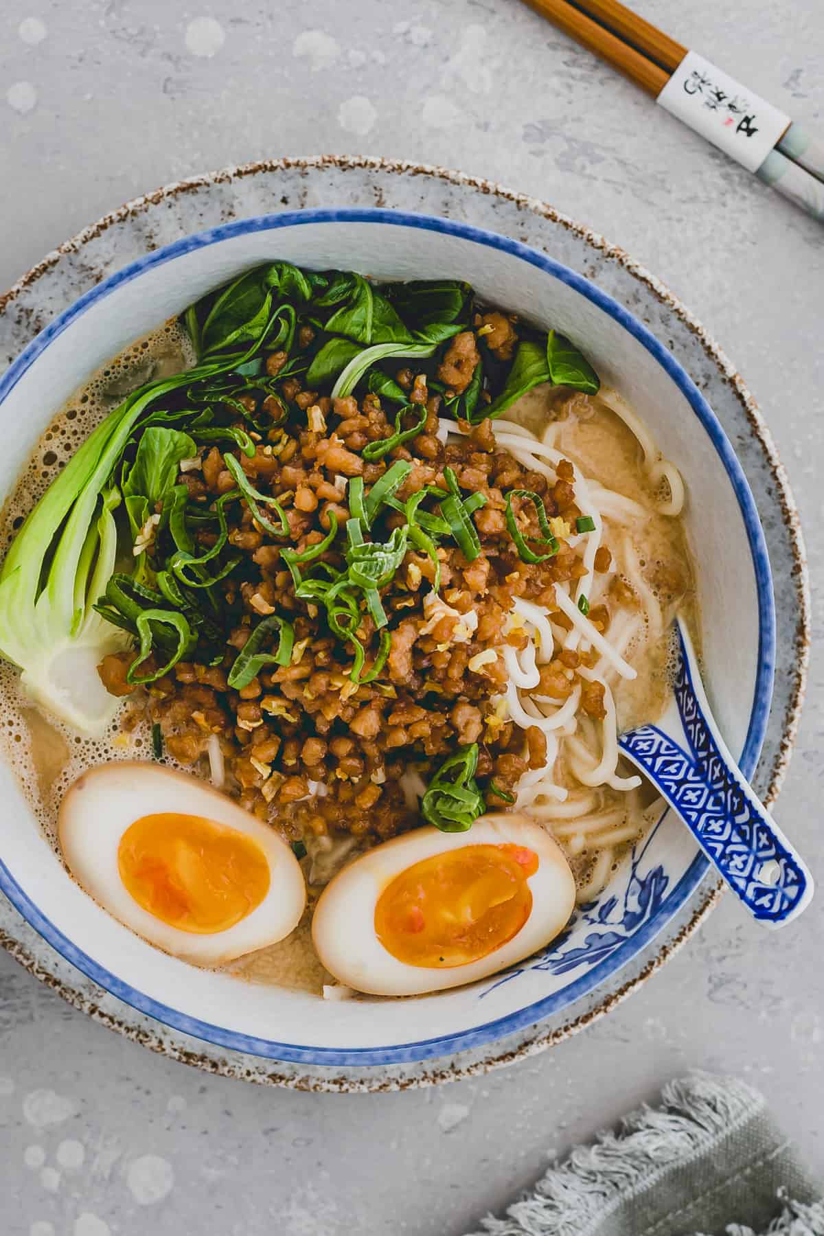 tantanmen ramen in einer ramen schüssel