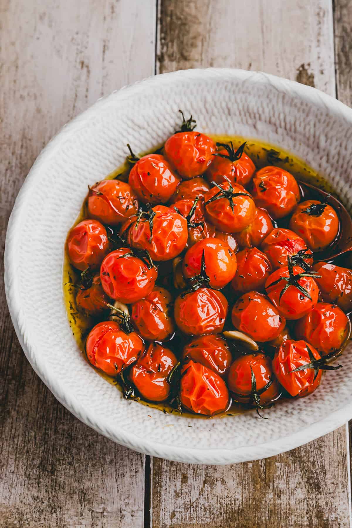 close up shot of oven roasted cherry tomatoes