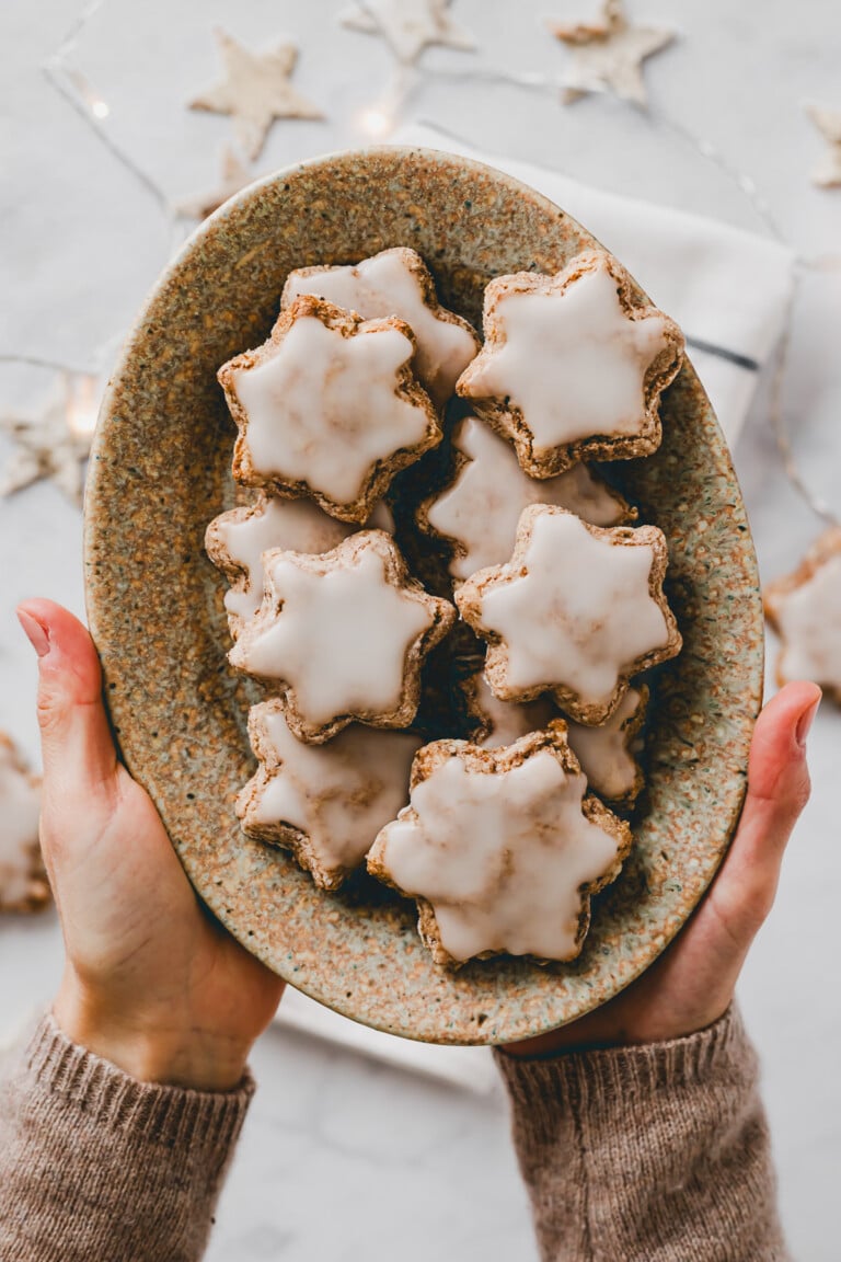 vegan cinnamon star cookies - zimtsterne