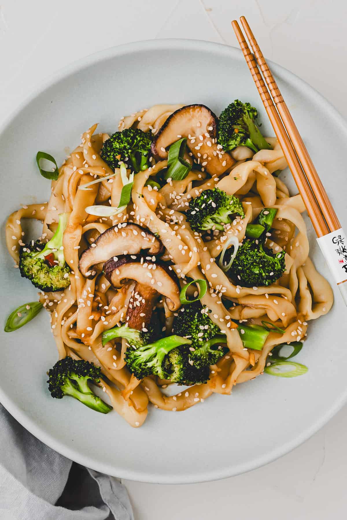 udon stir fry with broccoli and shiitake