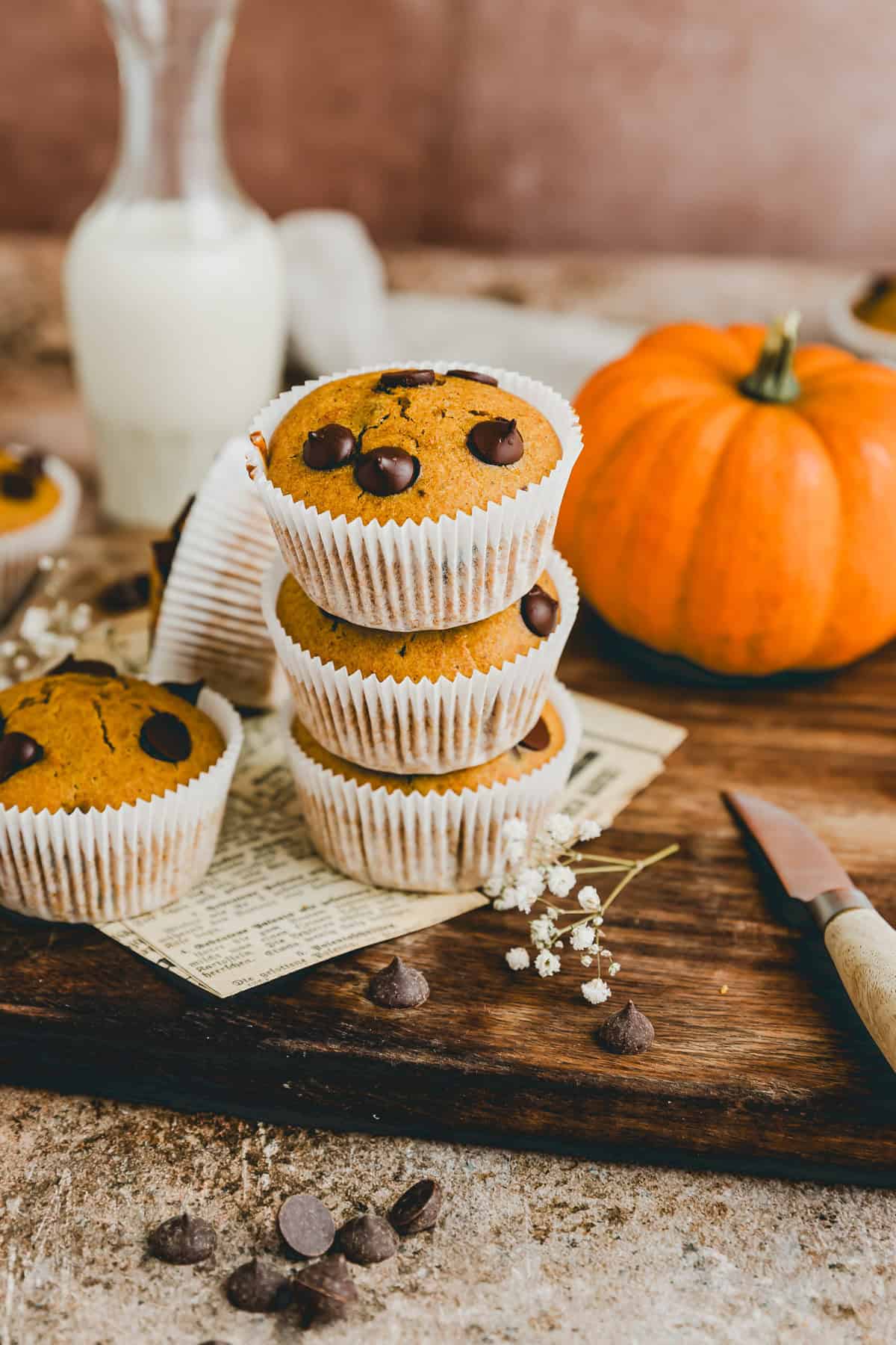 Kürbis Muffins gestapelt aufeinander