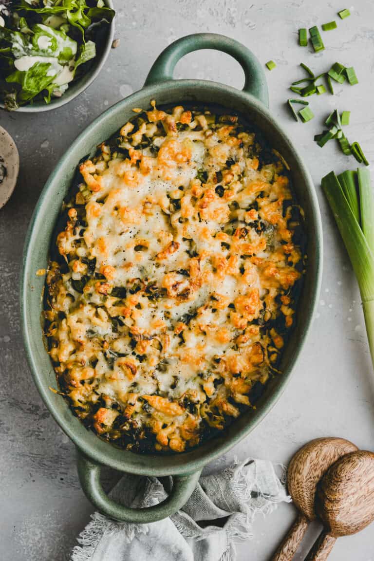 spรคtzligratin mit lauch und kรคse รผberbacken