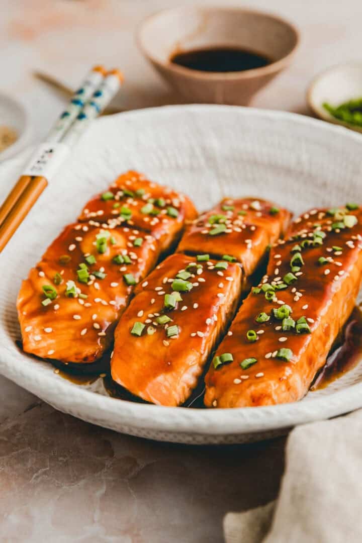 Air Fryer Teriyaki Salmon served in a white plate