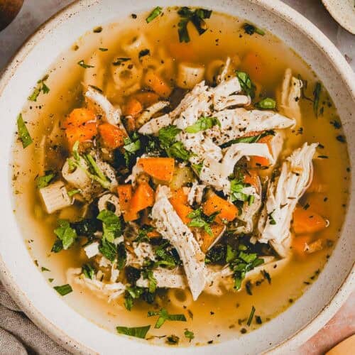 hühnersuppe mit hähnchenbrust