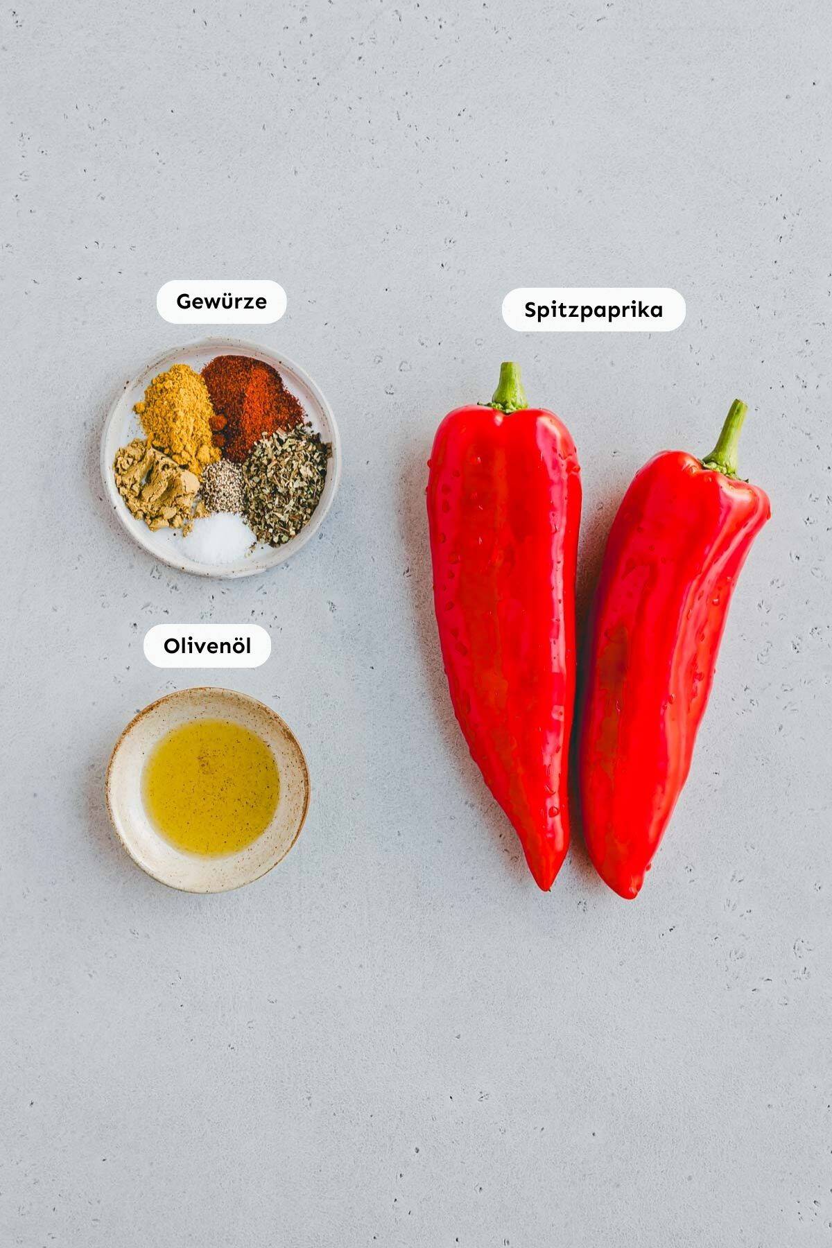 Zutaten in kleine Schälchen abgefüllt und von oben fotografiert